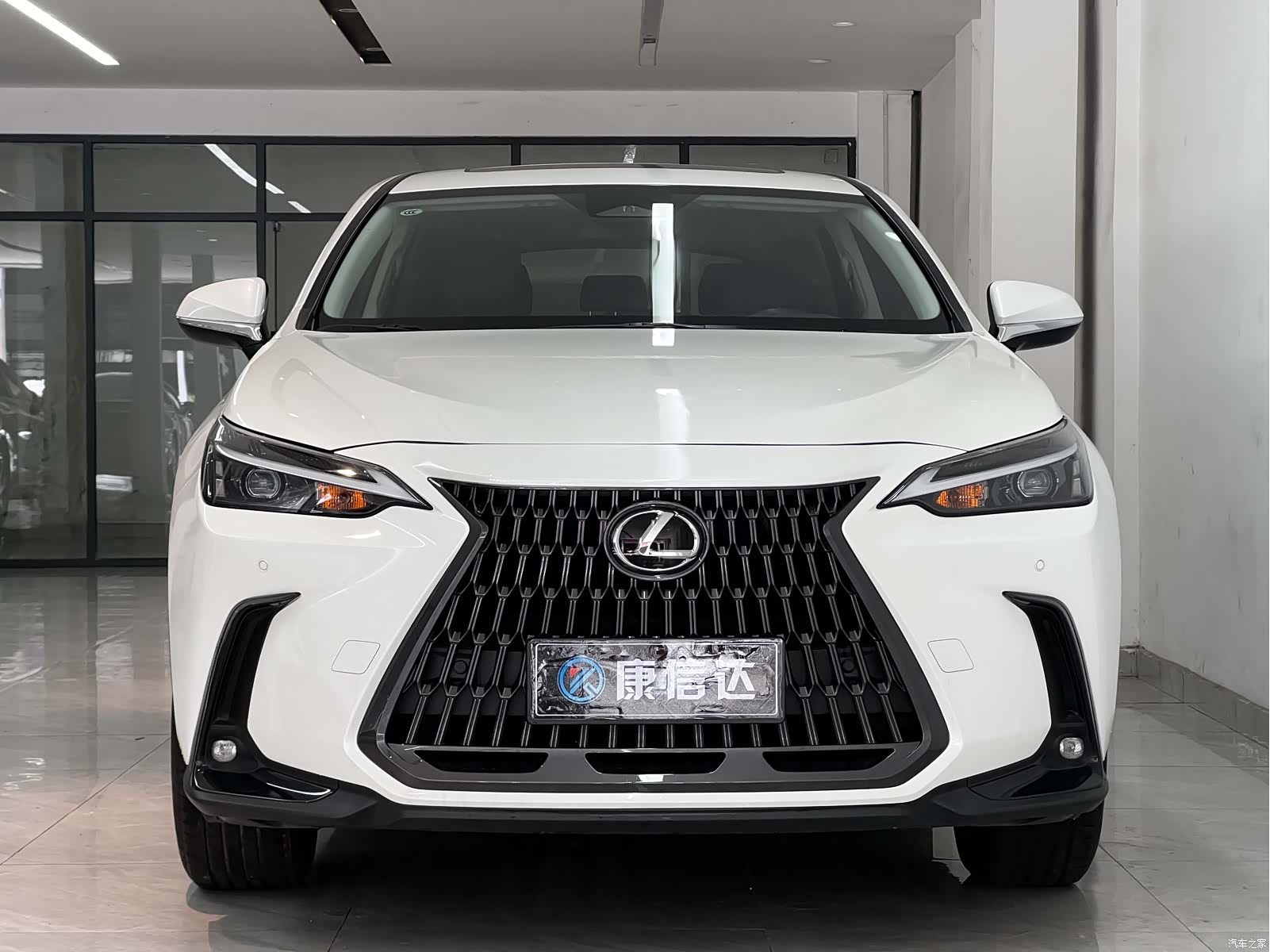 Lexus NX, 2023 2