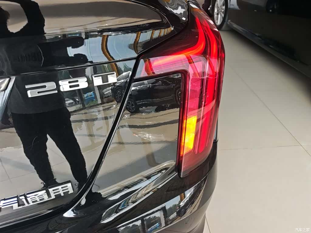 Cadillac CT5, 2023 8