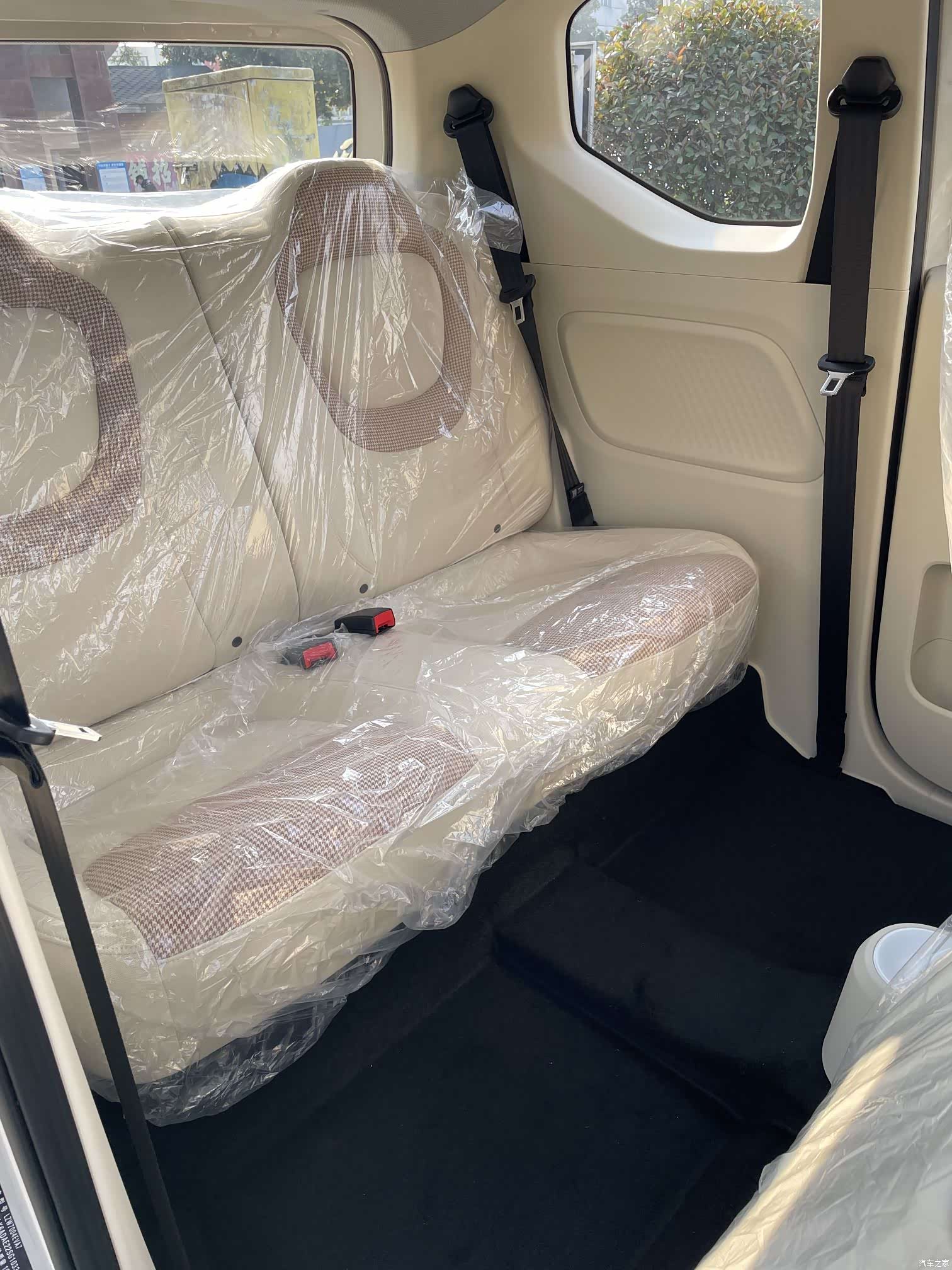 Wuling MINIEV, 2026 11