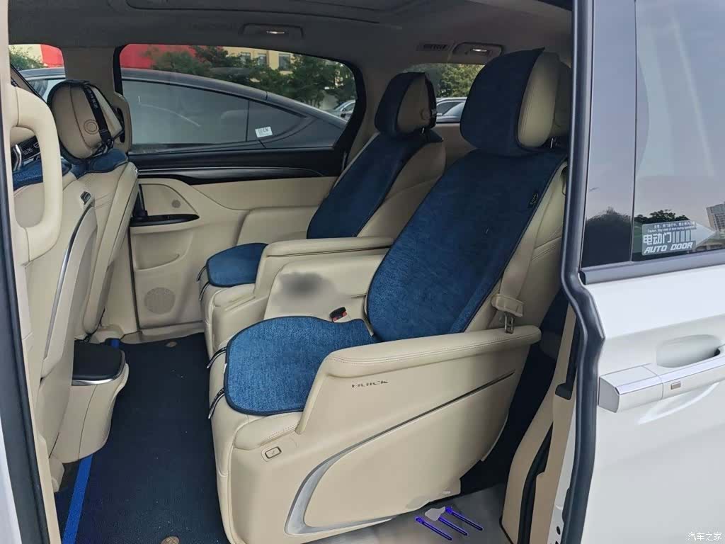 Buick GL8, 2022 15