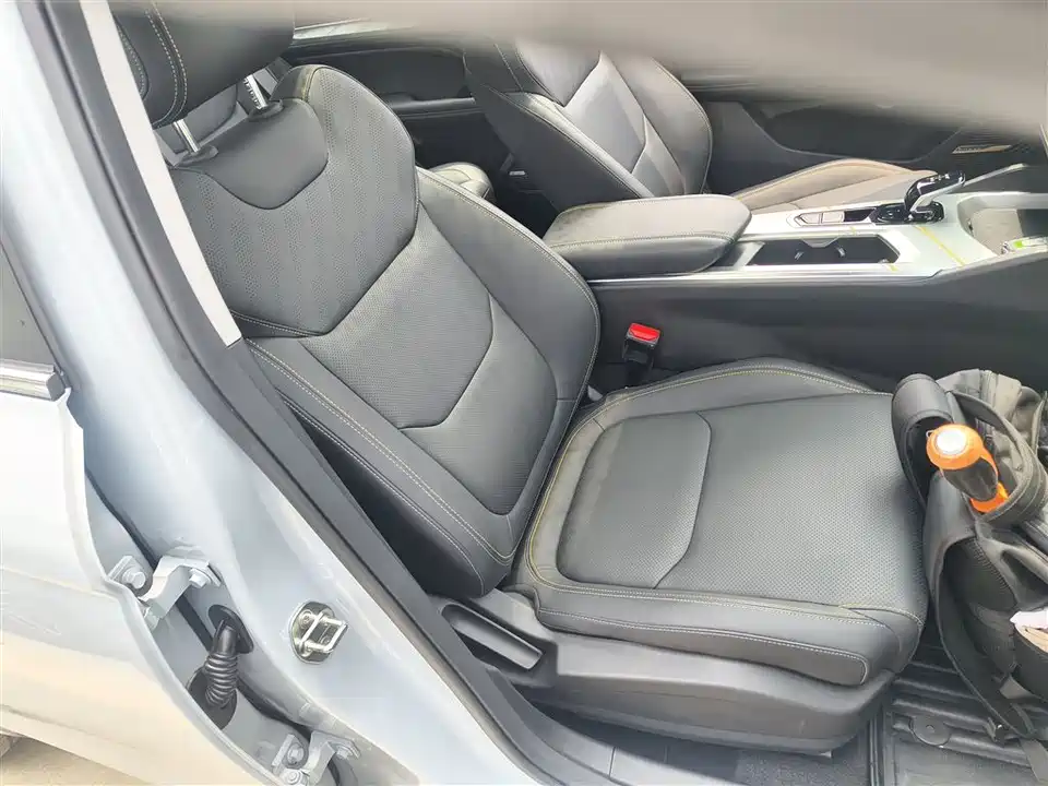 Geely Emgrand L HiP Geely Emgrand L HiP