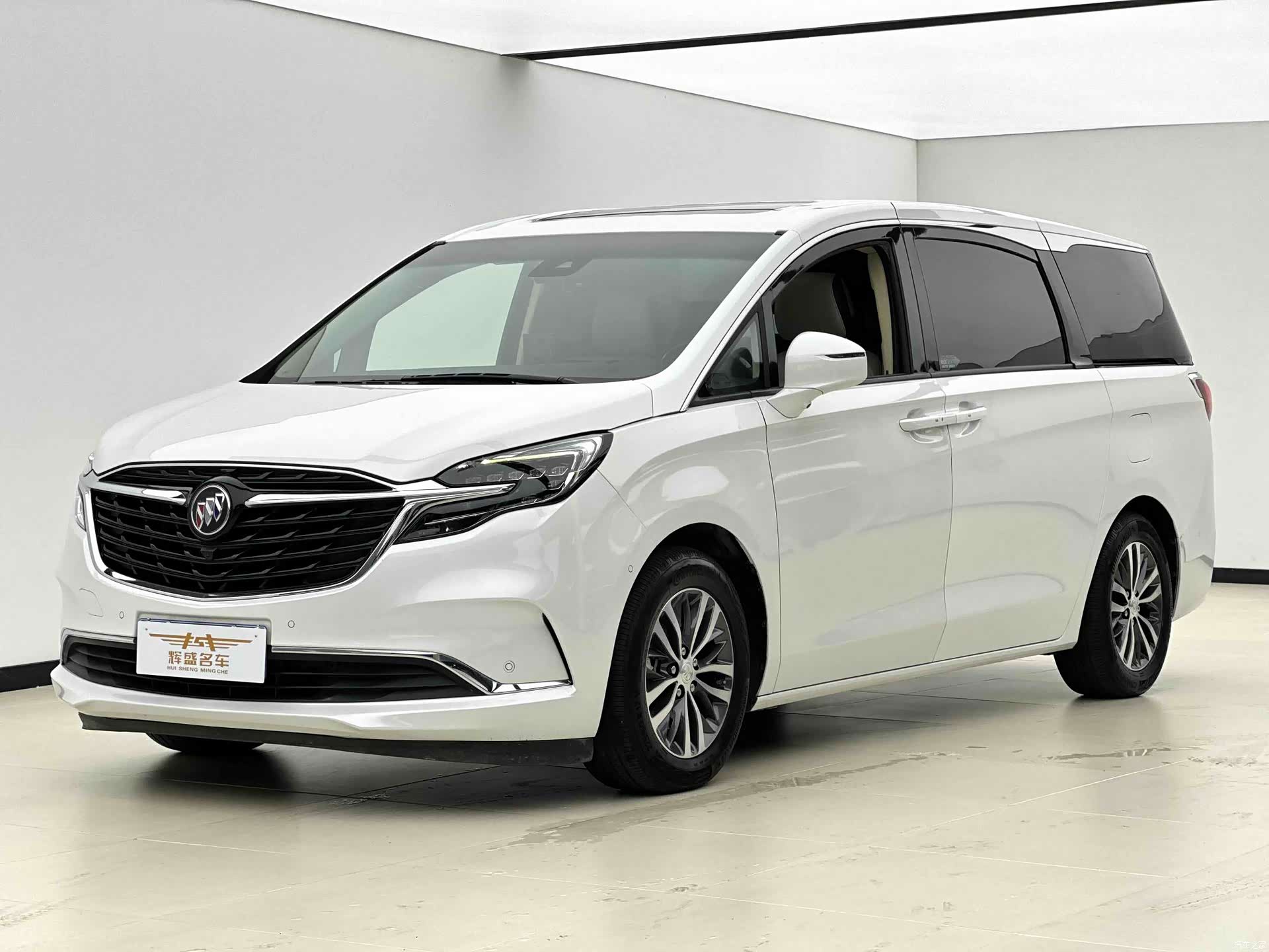 Buick GL8, 2022 1