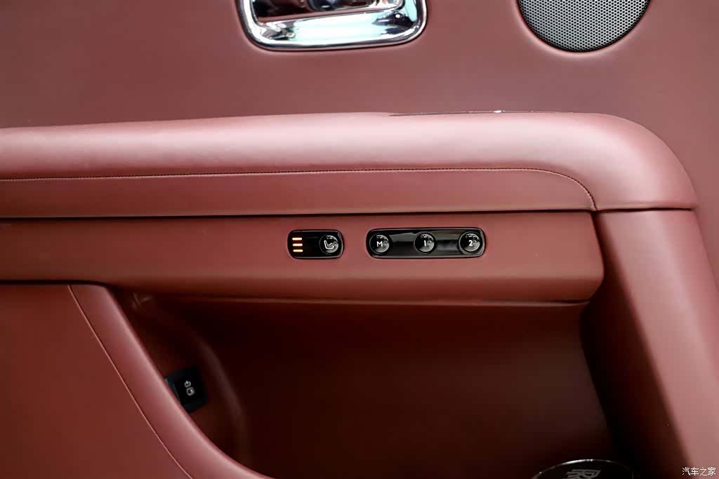 Rolls-Royce Ghost, 2021 23