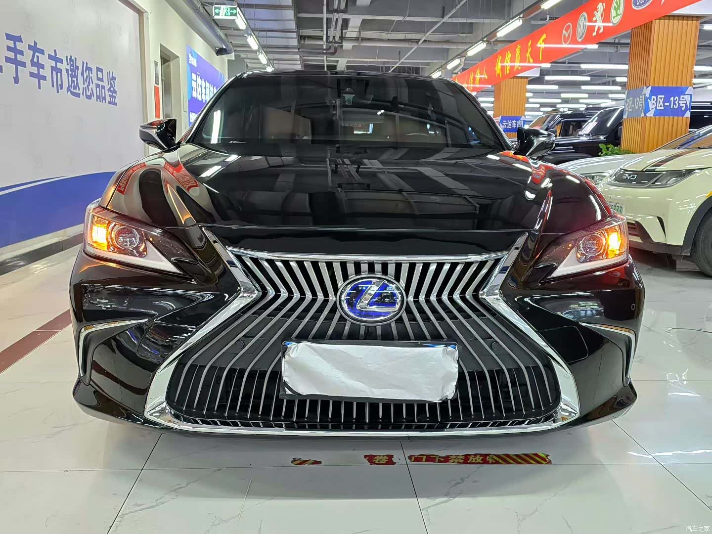 Lexus ES, 2018 3