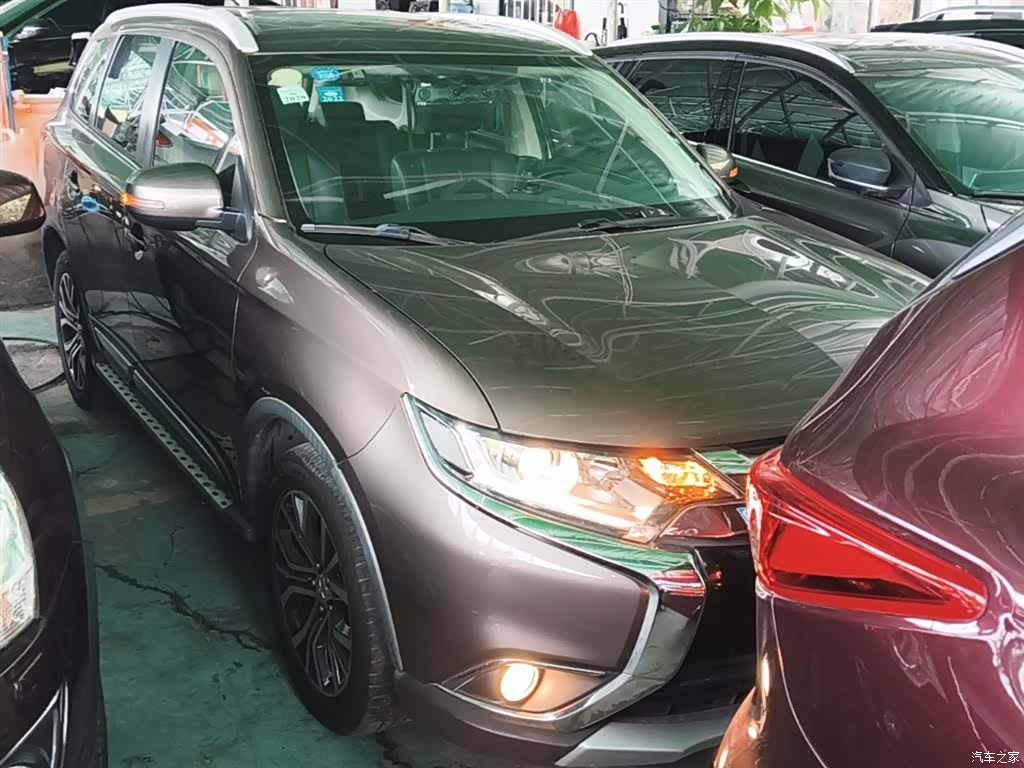 Mitsubishi Outlander, 2018 4