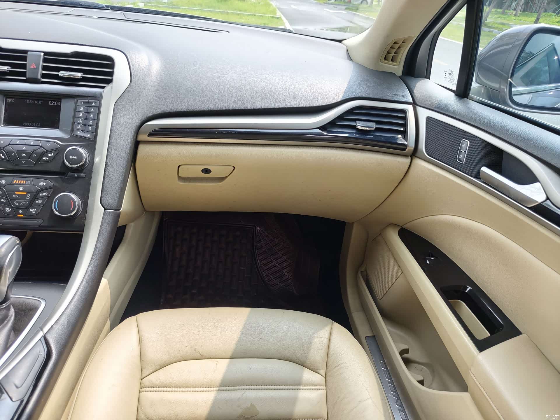 Ford Mondeo, 2013 16