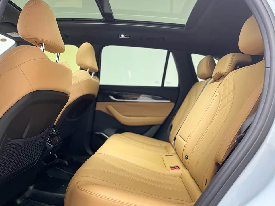 Geely Monjaro plug-in-hybrid