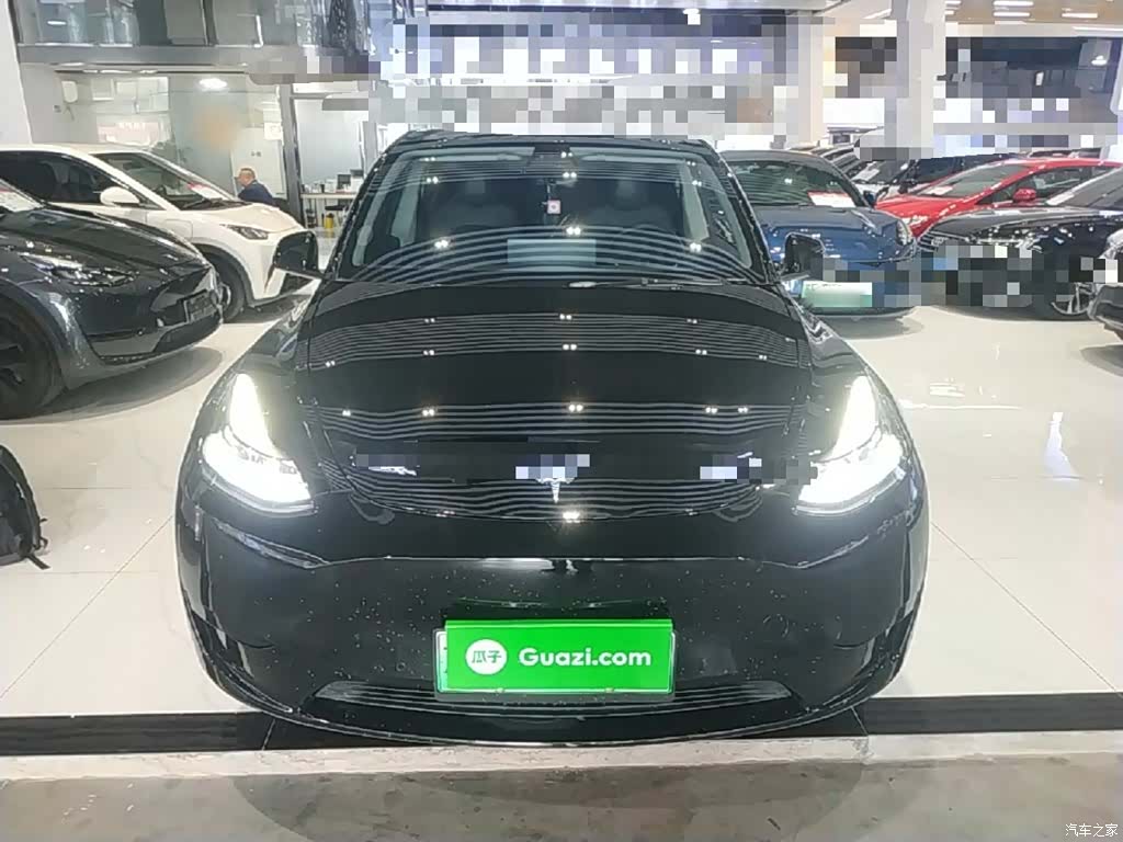 Tesla Model Y, 2023 3