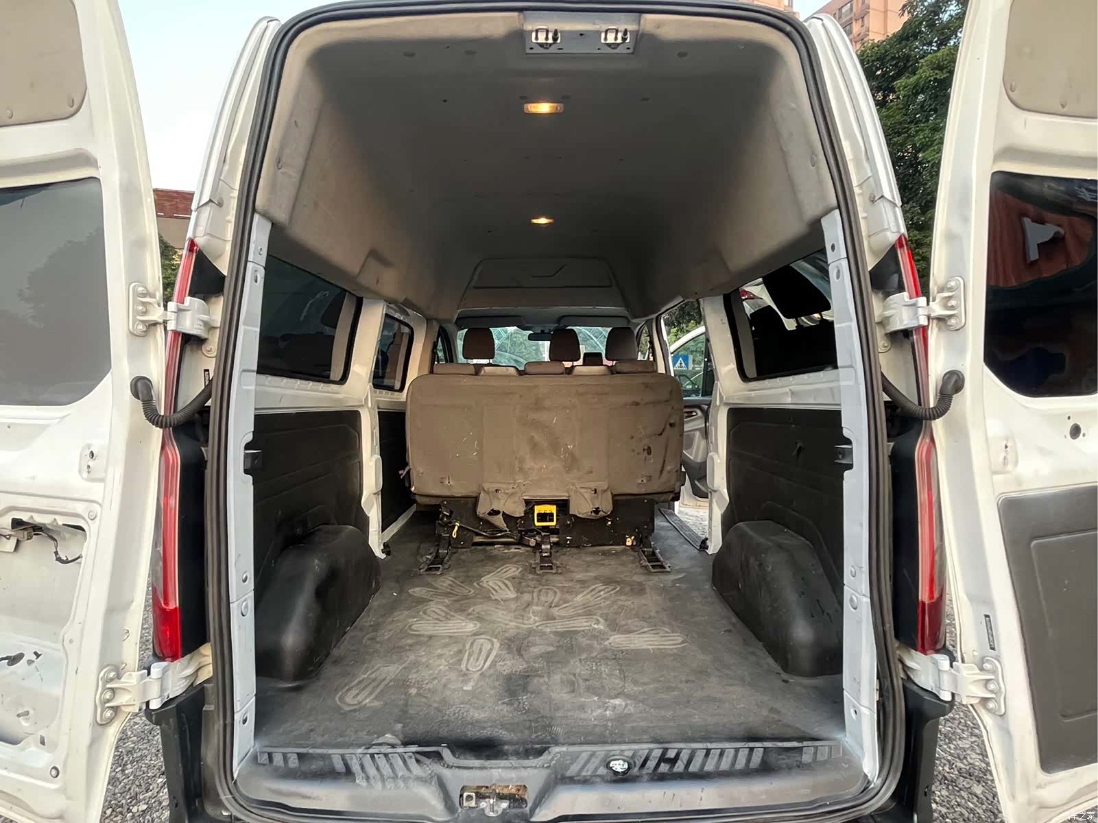 Ford 2.0TV, 2017 13