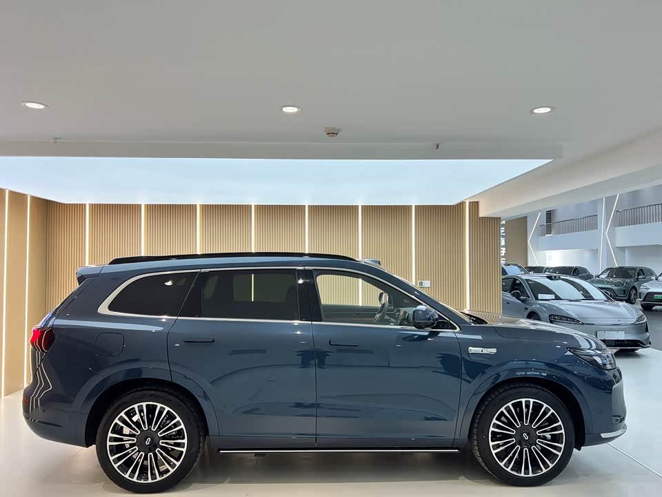 AITO Ask the world M7