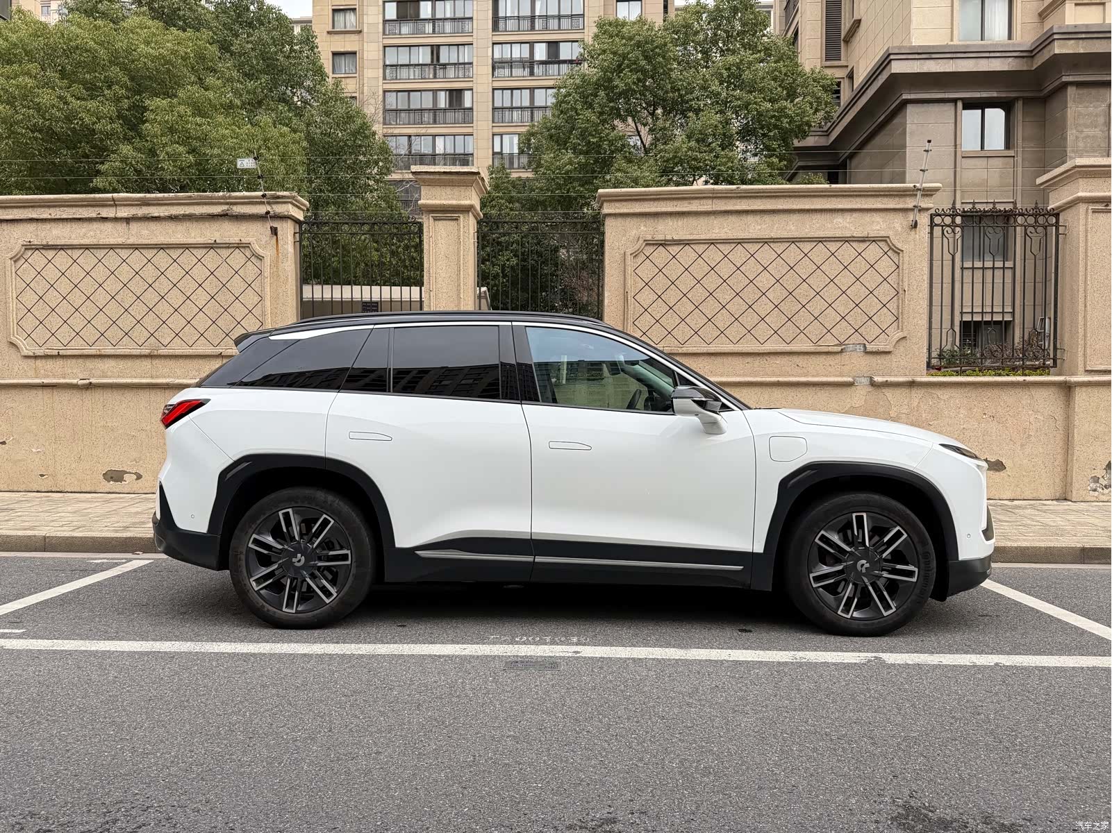 NIO ES6, 2022 9