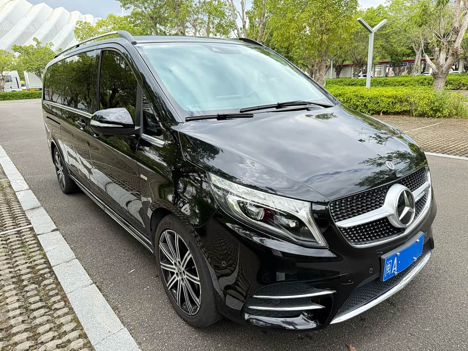 Mercedes-Benz V-class