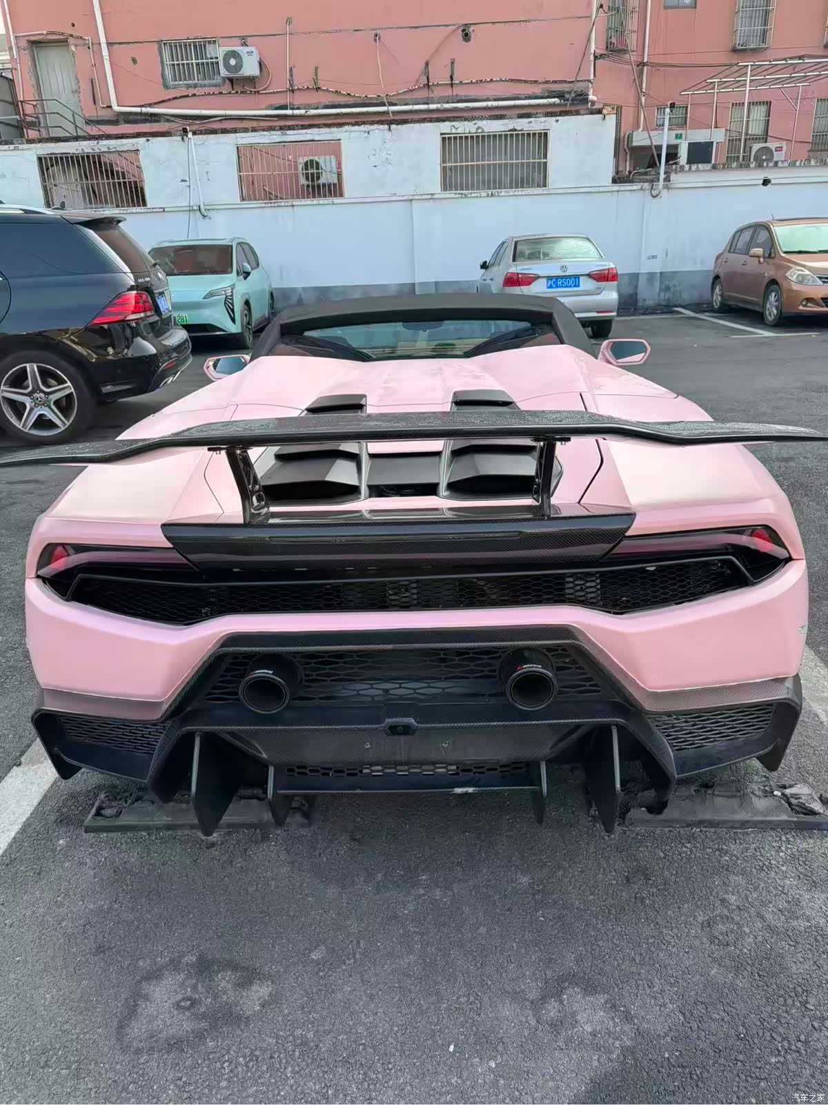 Lamborghini Huracán, 2018 все фото