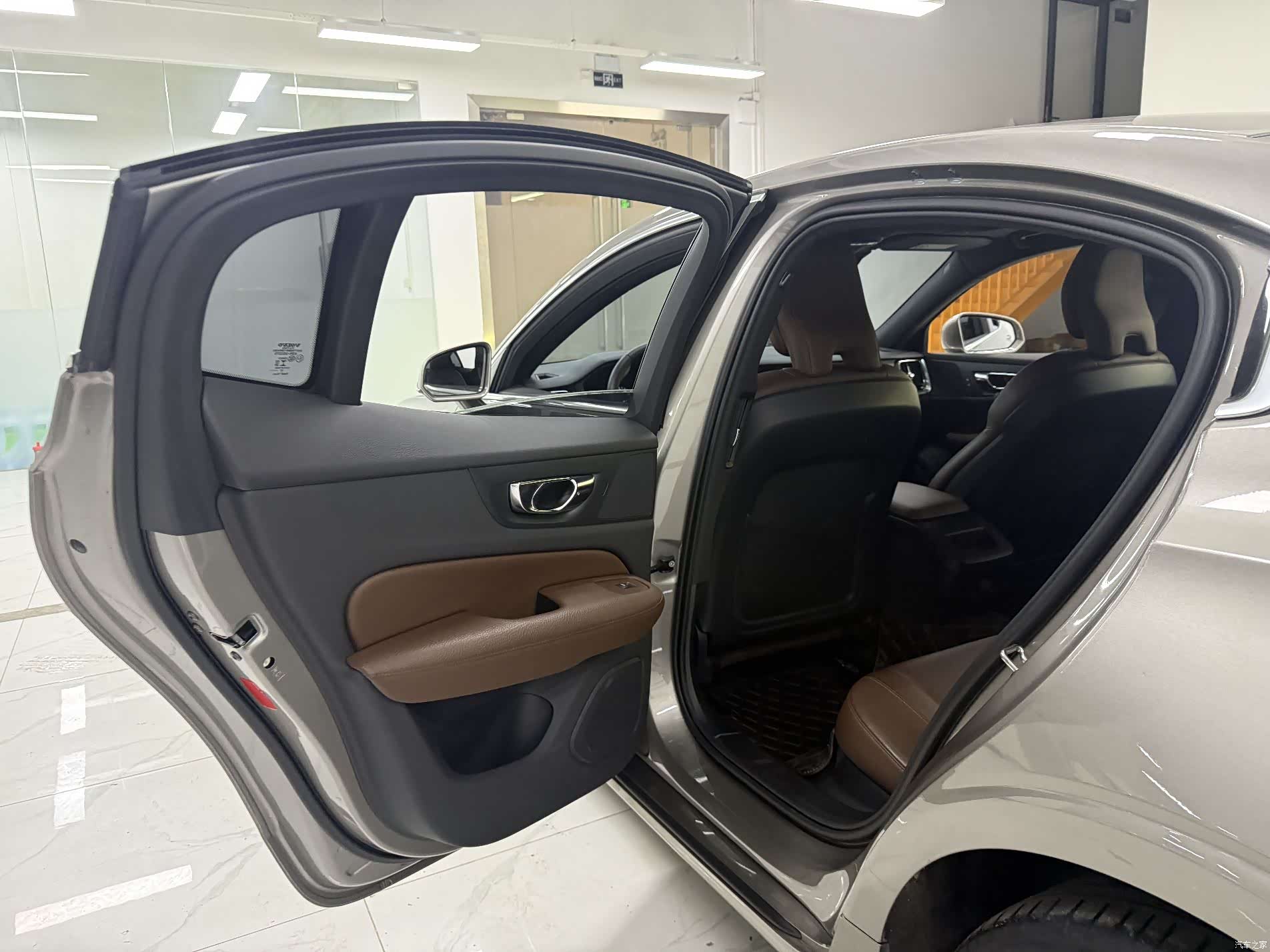 Volvo S60, 2021 13