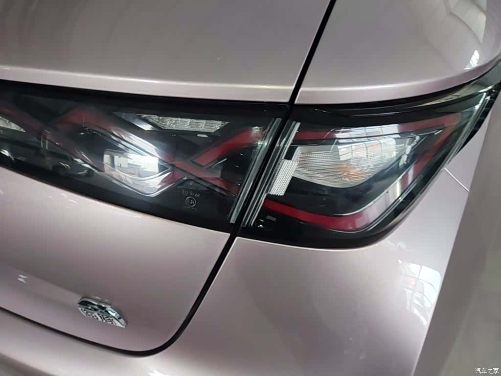 BYD Dolphin, 2022 8
