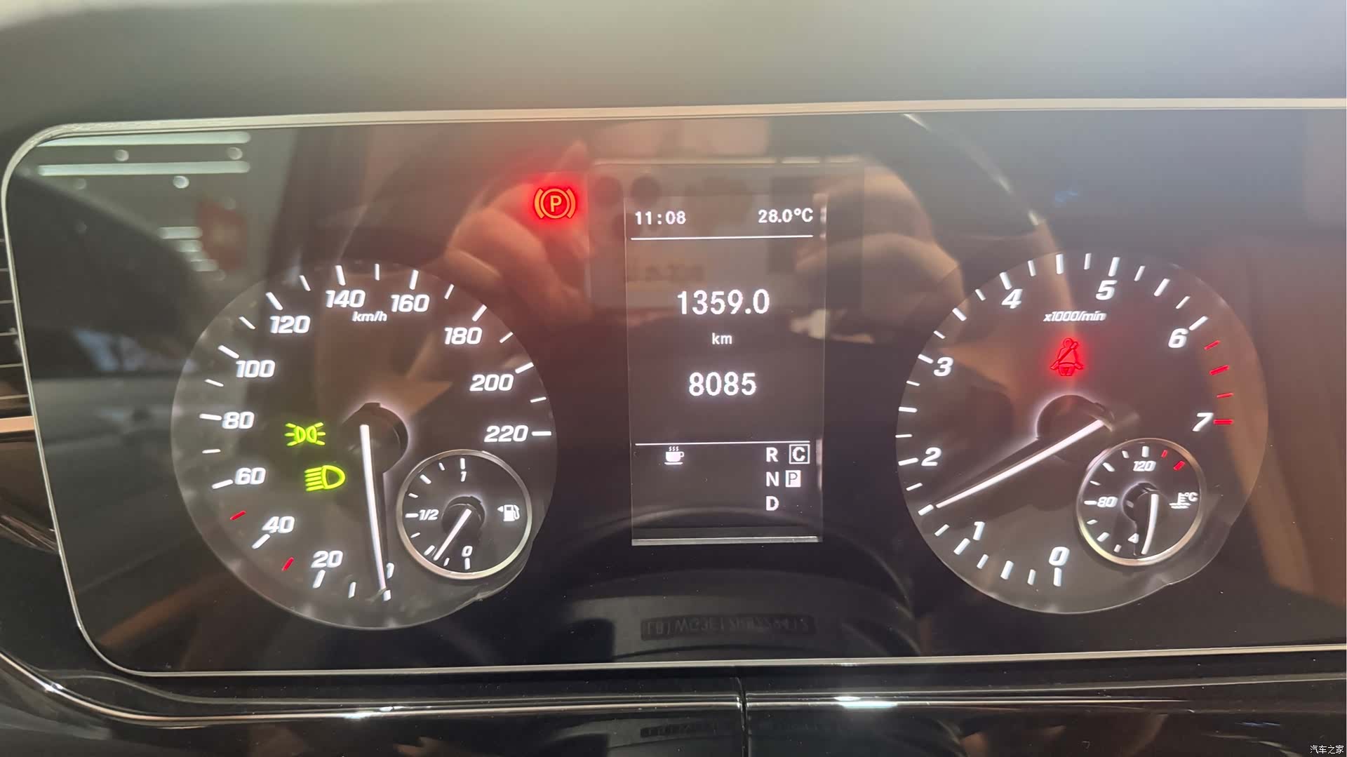Mercedes-Benz 7, 2024 13