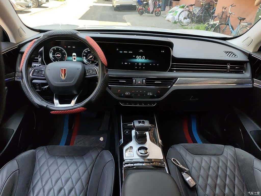 Hongqi HS5, 2020 10