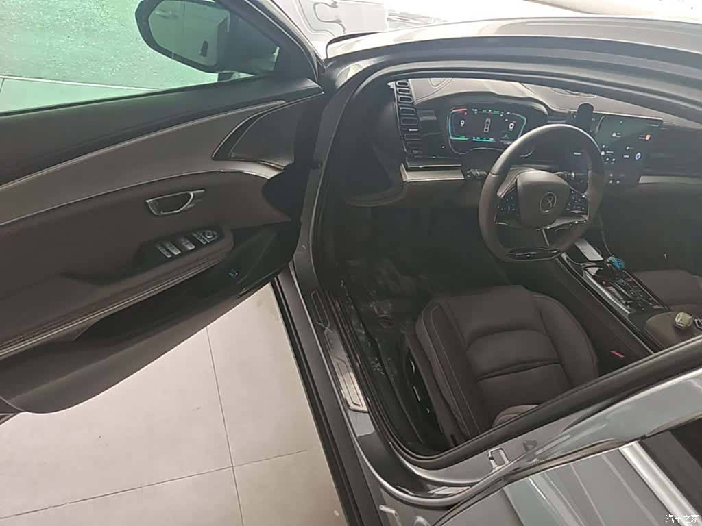 BYD Han, 2022 16