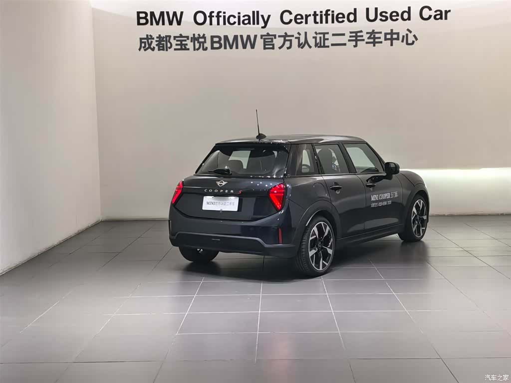 Mini Cooper, 2024 4