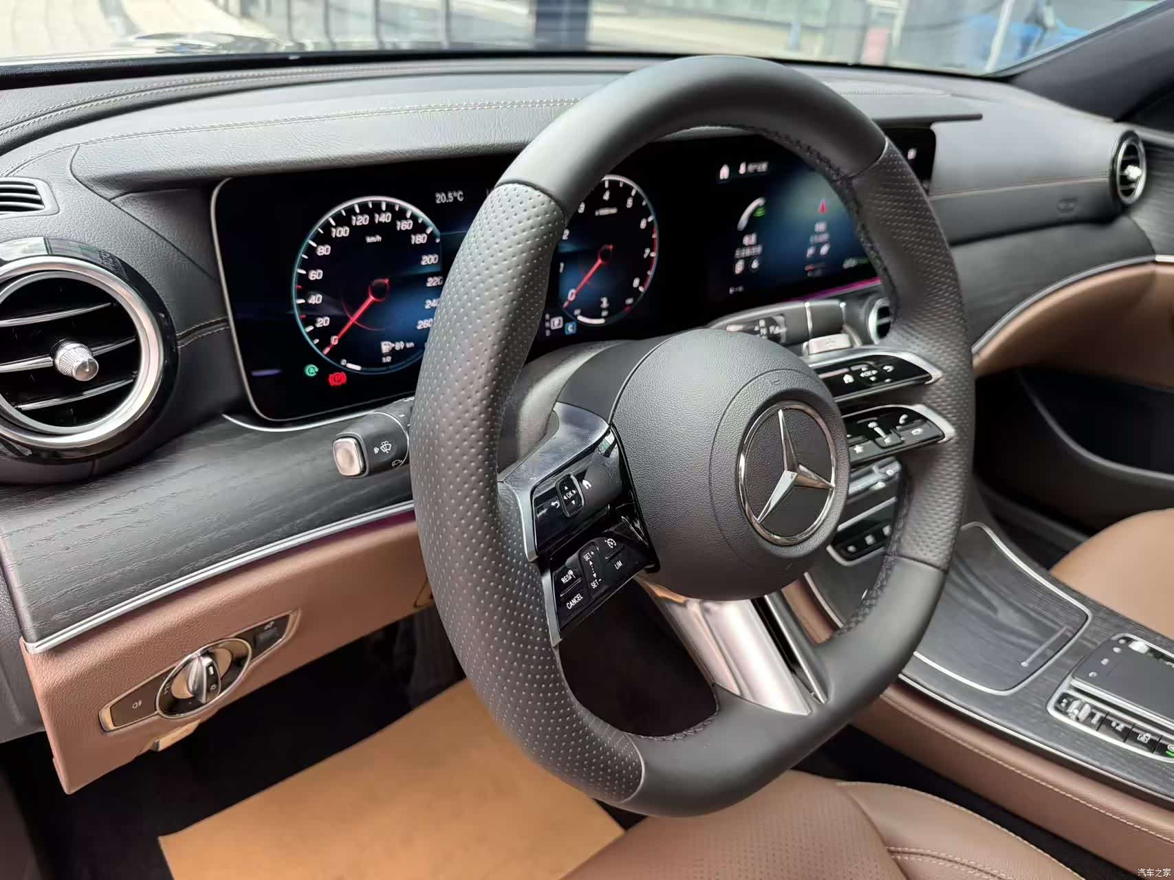 Mercedes-Benz E-Class, 2023 12