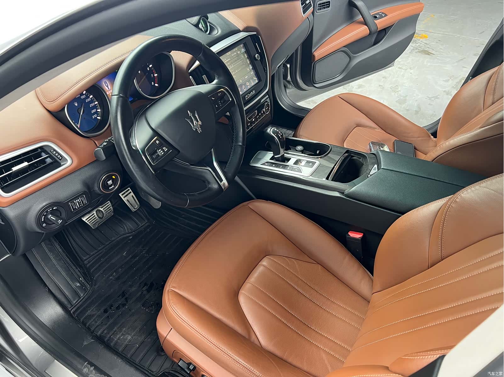 Maserati Ghibli, 2017 все фото