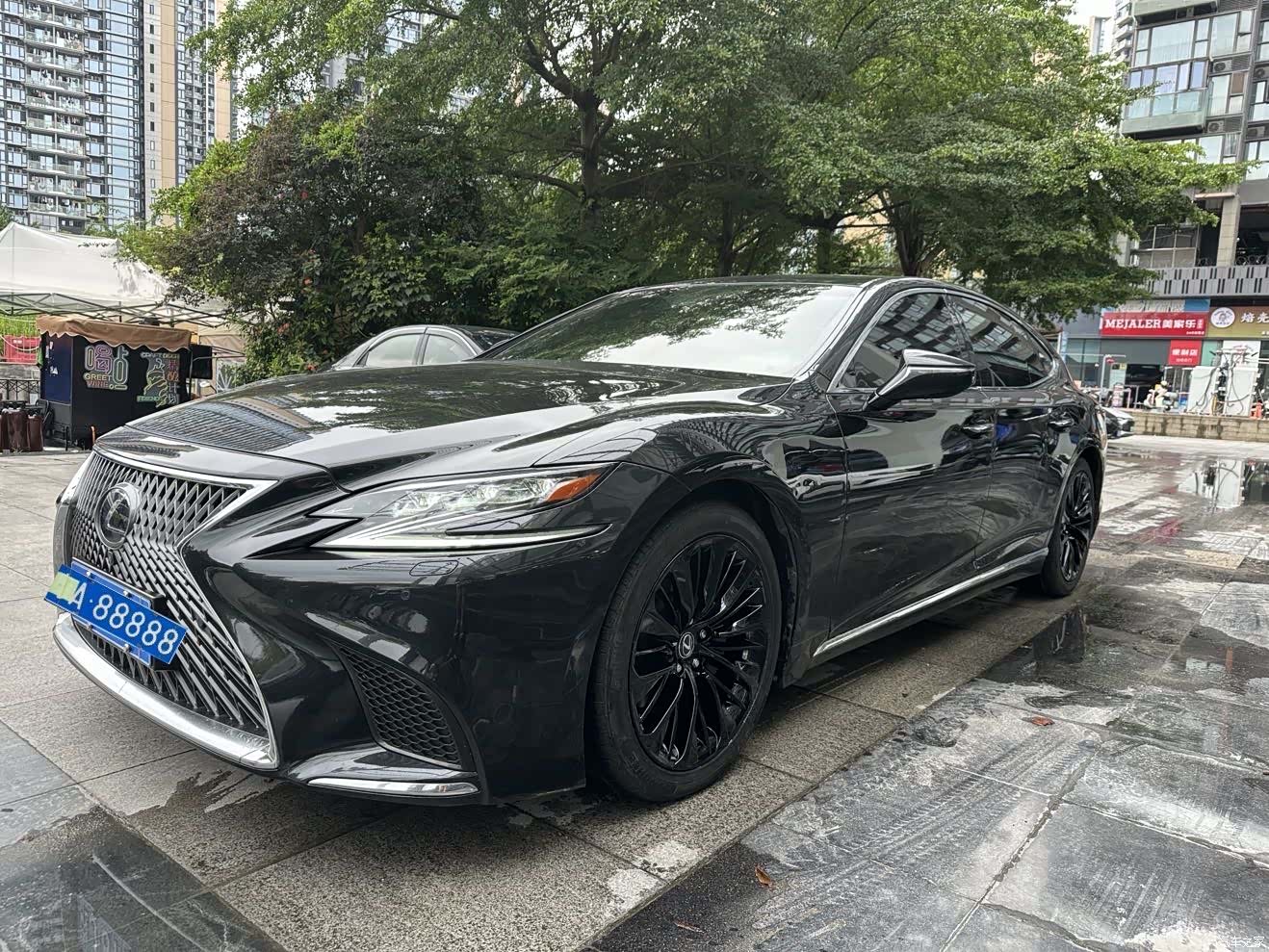 Lexus LS
