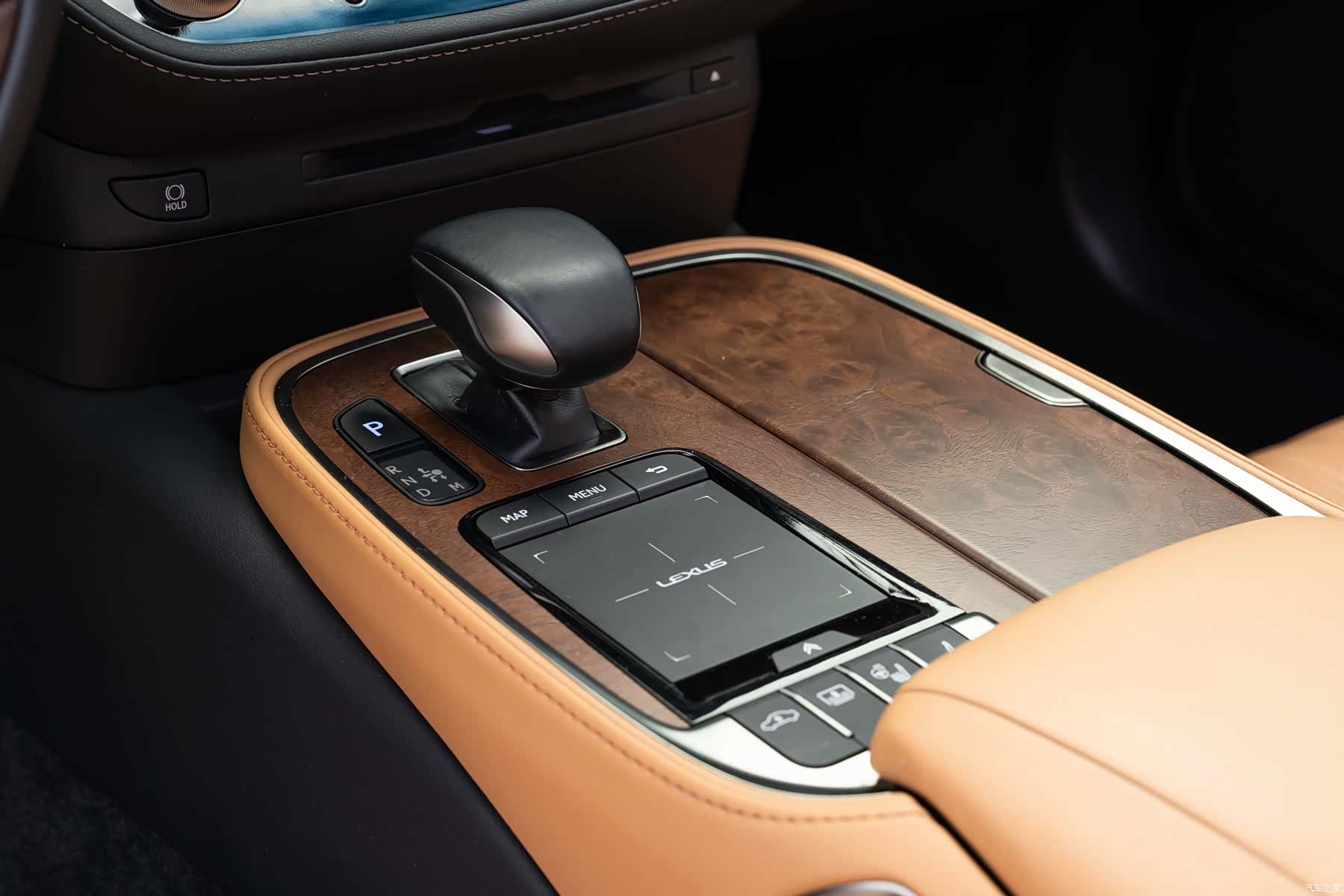 Lexus LS, 2021 15