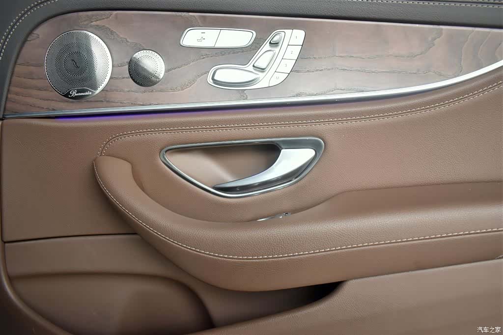 Mercedes-Benz E-Class, 2022 11