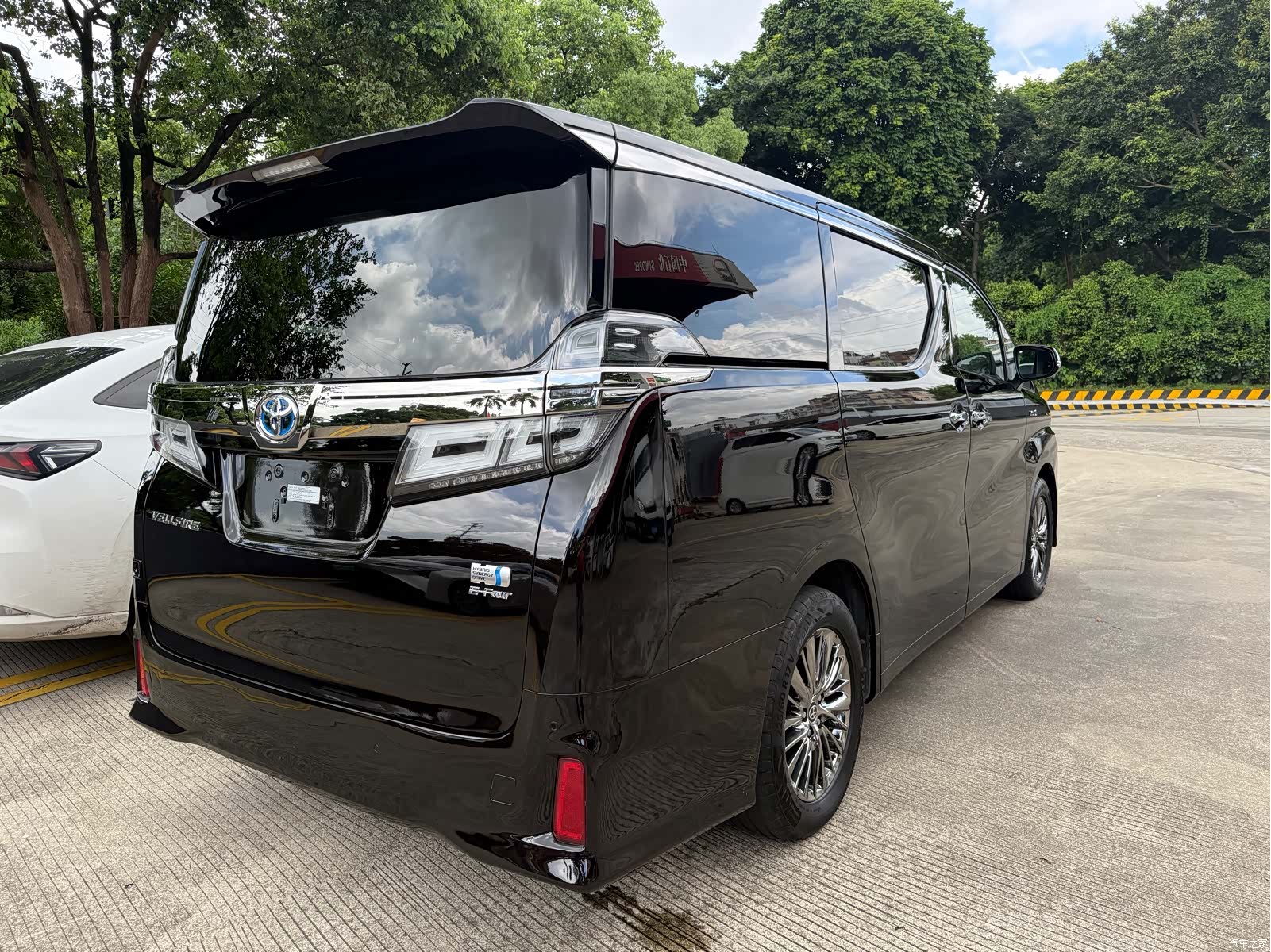 Toyota Vellfire, 2020 6