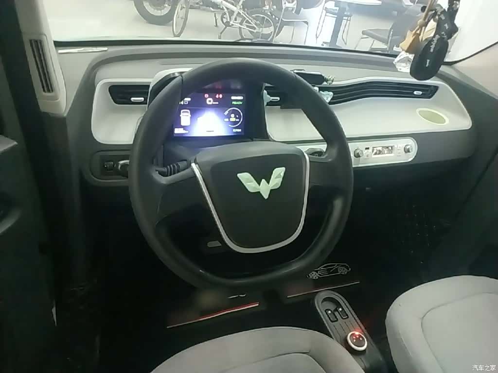 Wuling MINIEV, 2021 11