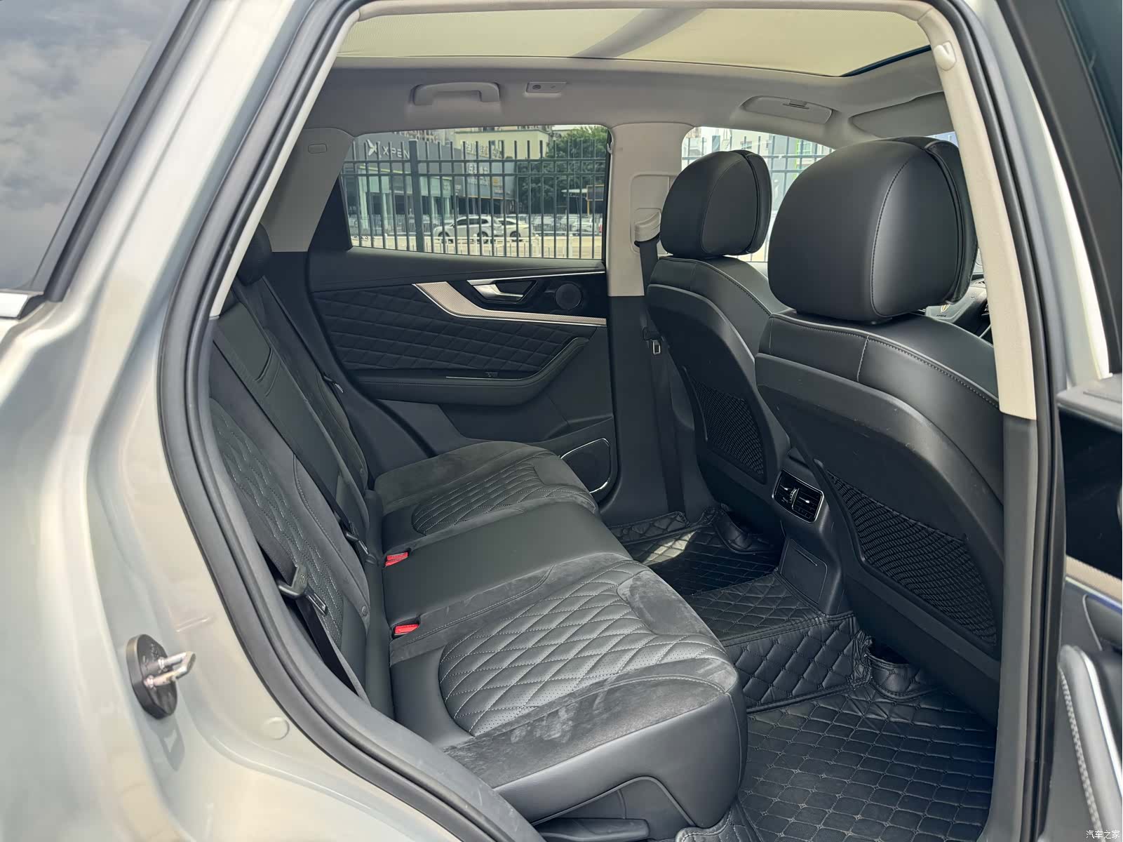 Hongqi HS5, 2021 13