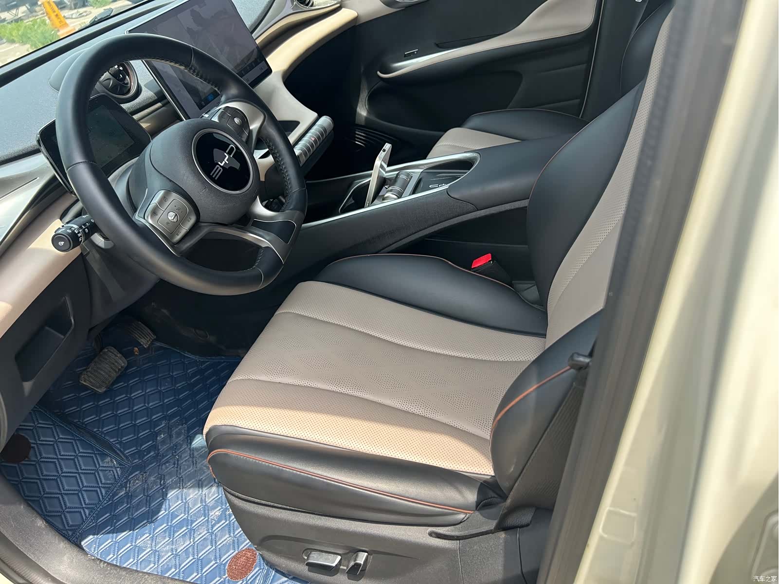 BYD Dolphin, 2023 11