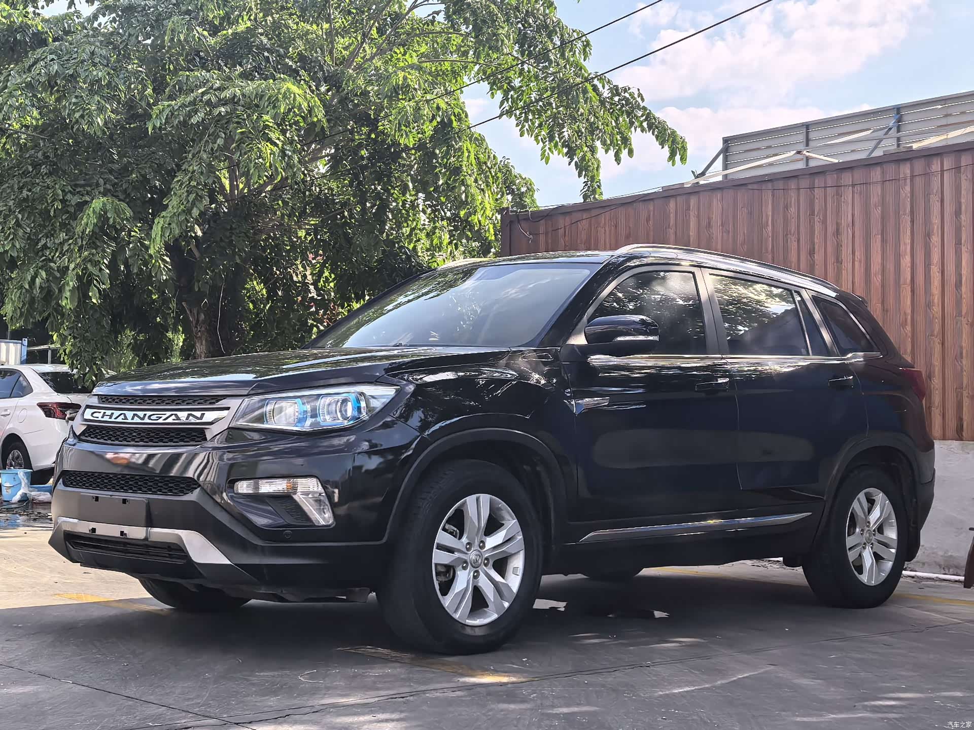 Changan CS75, 2016 1