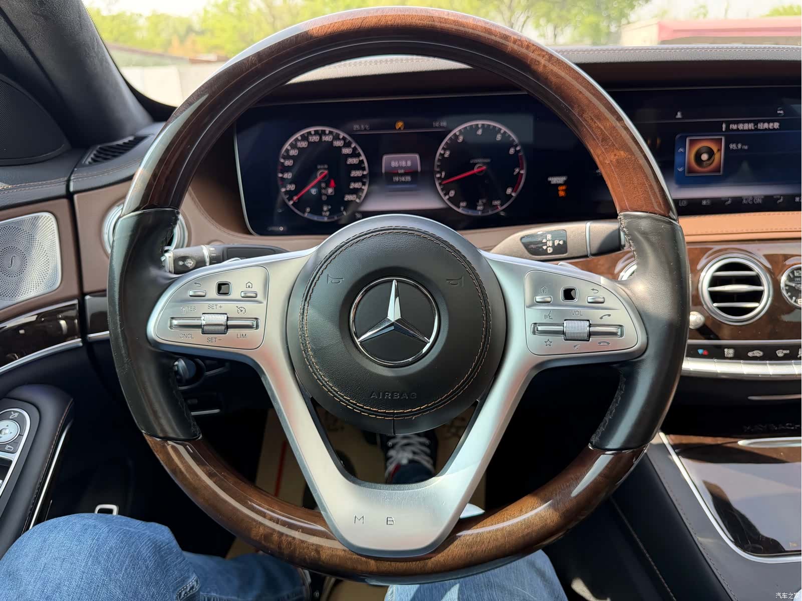 Maybach S-Class, 2019 24