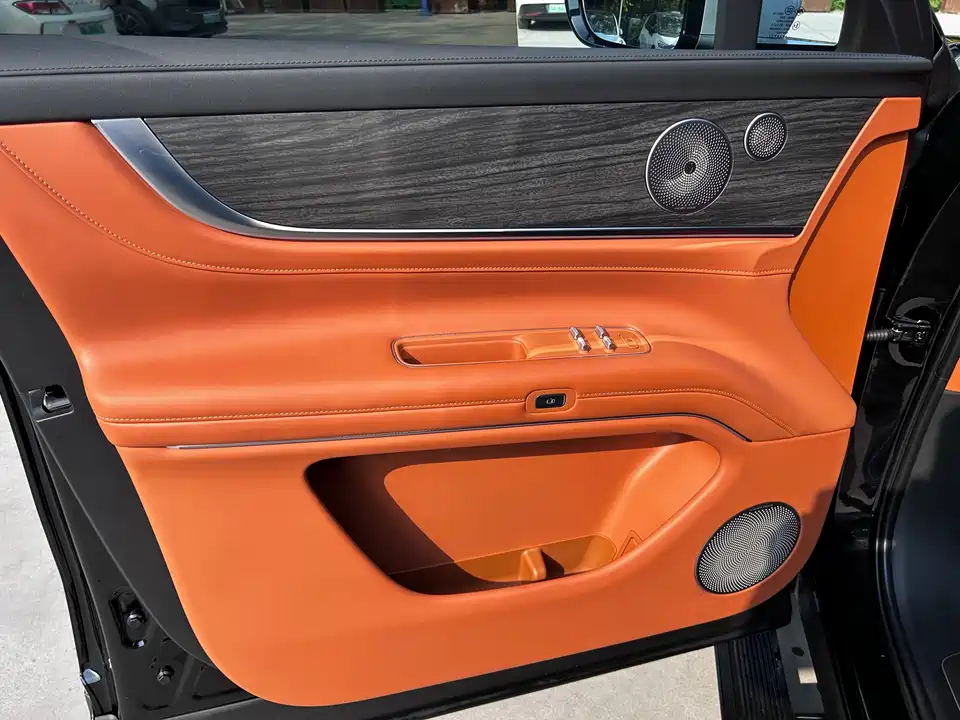 AITO Ask the world M9