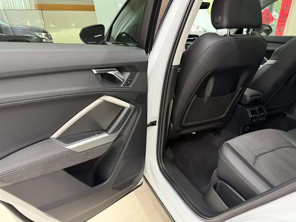 Audi Q3, 2023 17