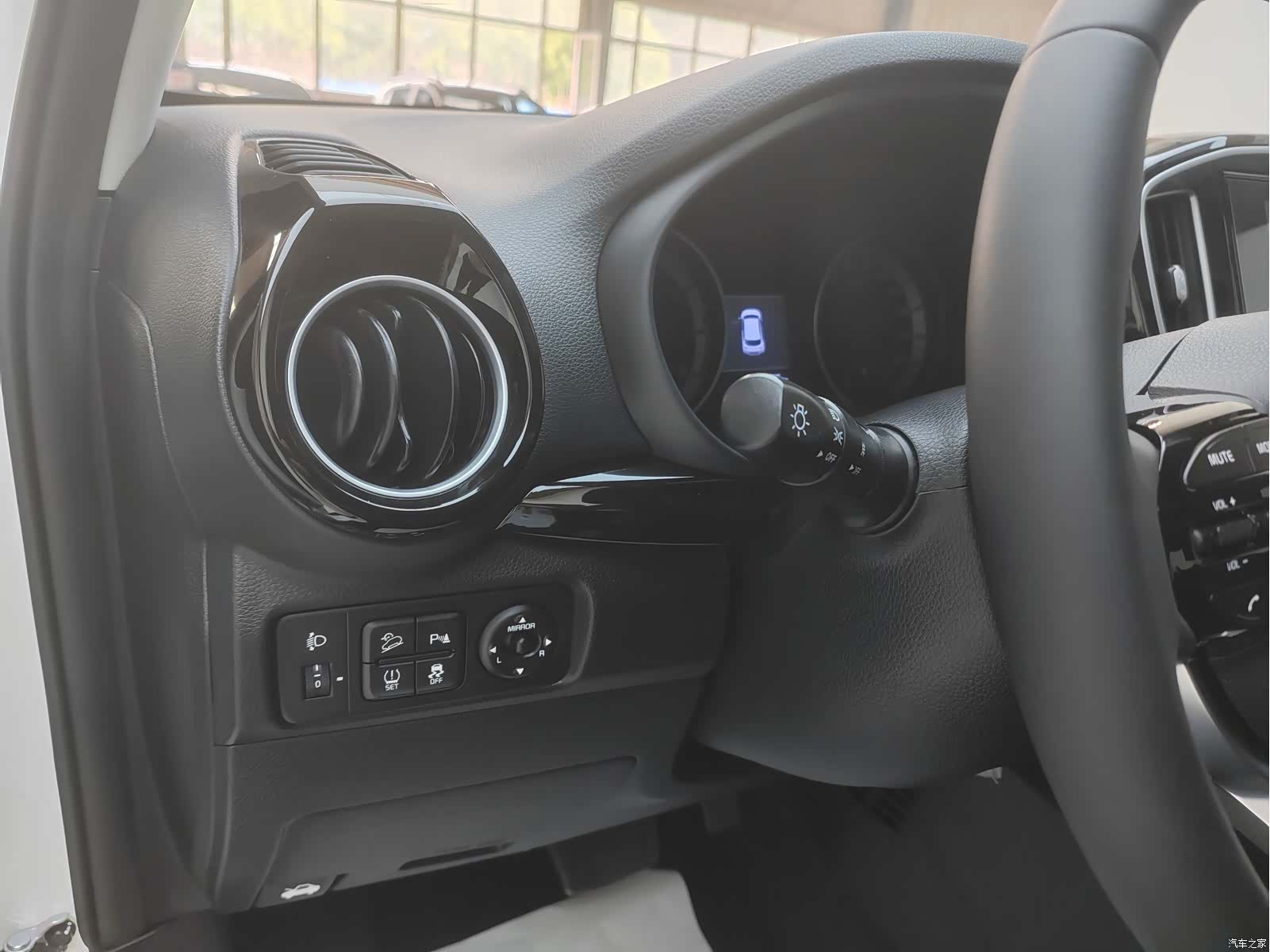 Kia KX1, 2023 12