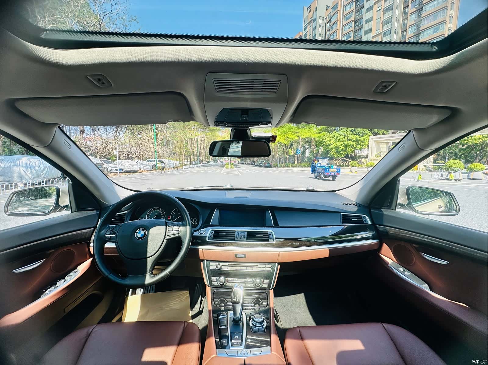 BMW 5 Series, 2011 31