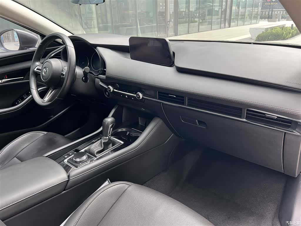 Mazda Mazda3, 2022 29