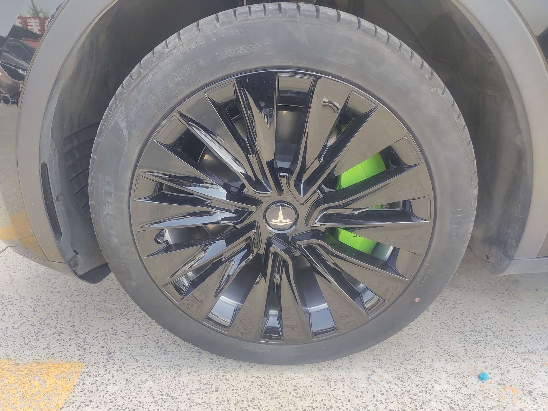 Tesla Model Y, 2023 12