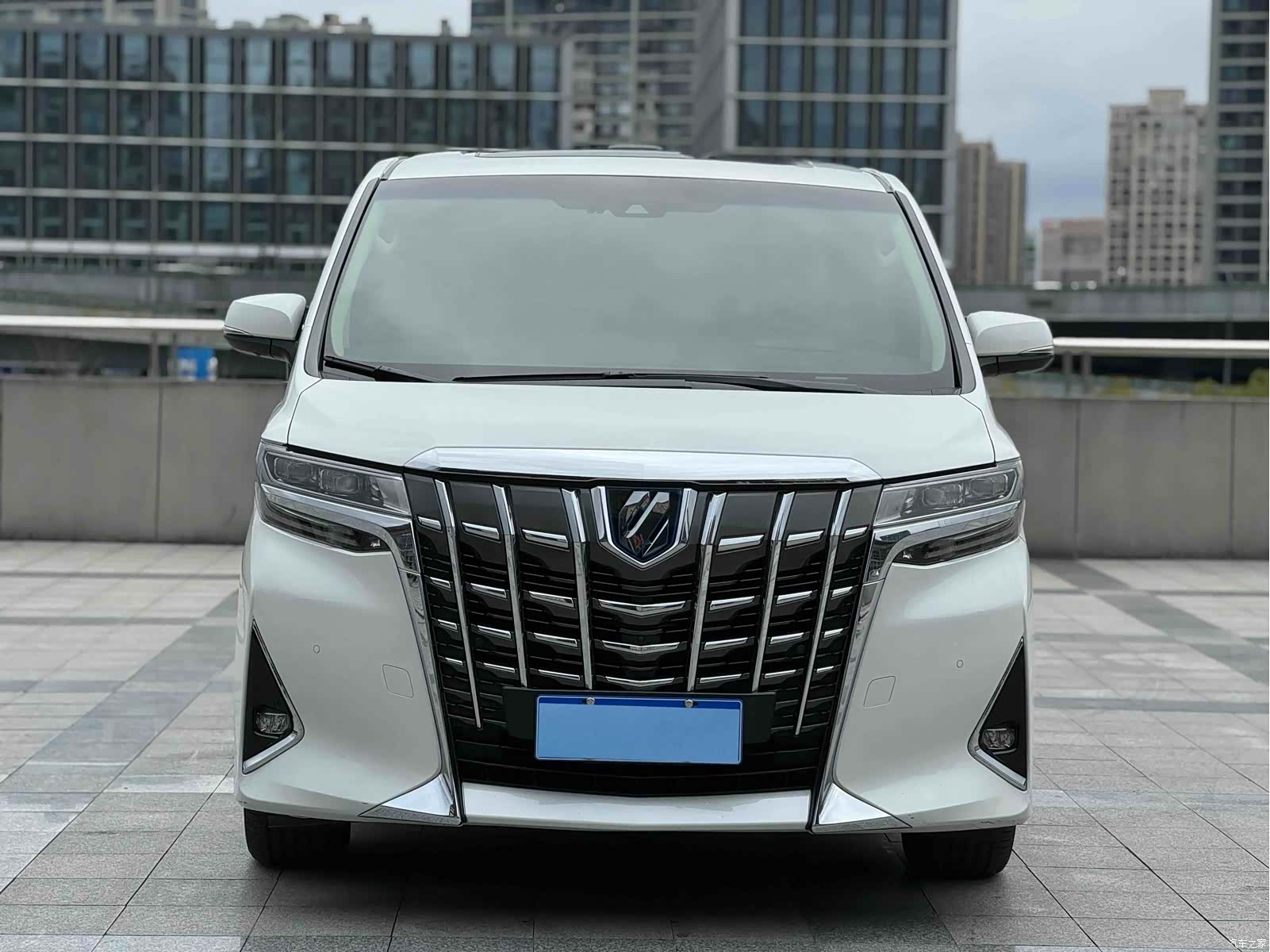 Toyota Alphard, 2020 2