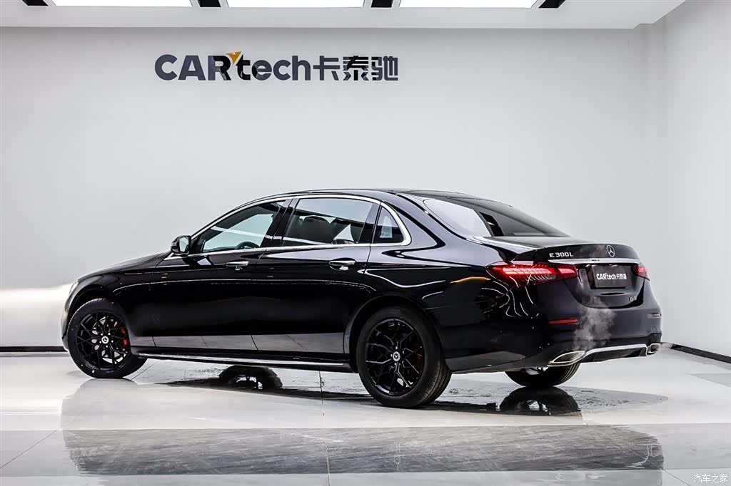 Mercedes-Benz E-Class, 2023 4