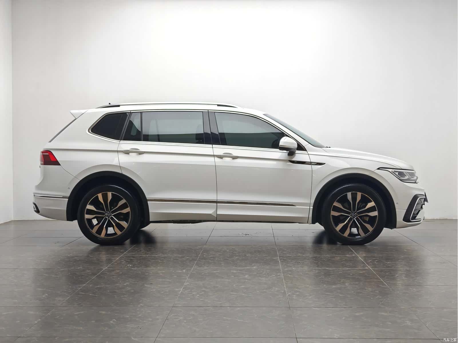 Volkswagen Tiguan L, 2022 11