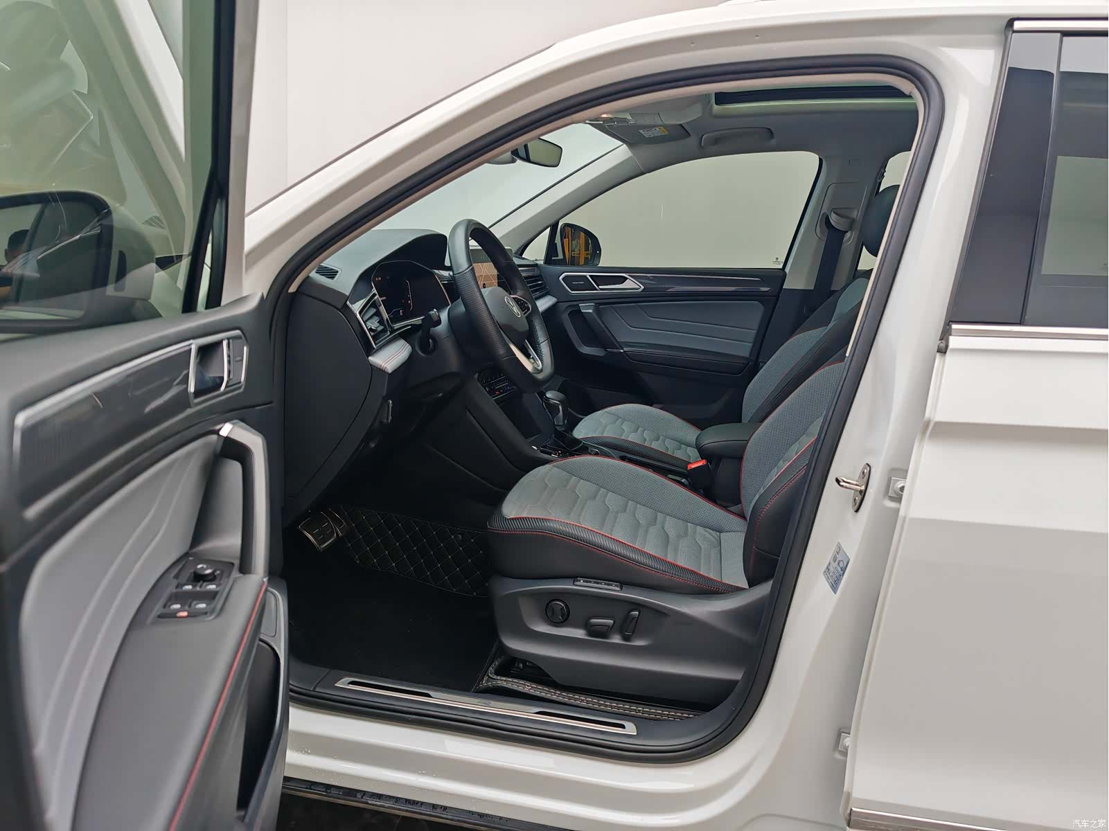 Volkswagen Tiguan L, 2022 14