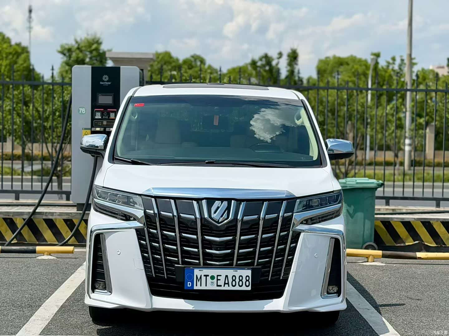 Toyota Alphard, 2018 2