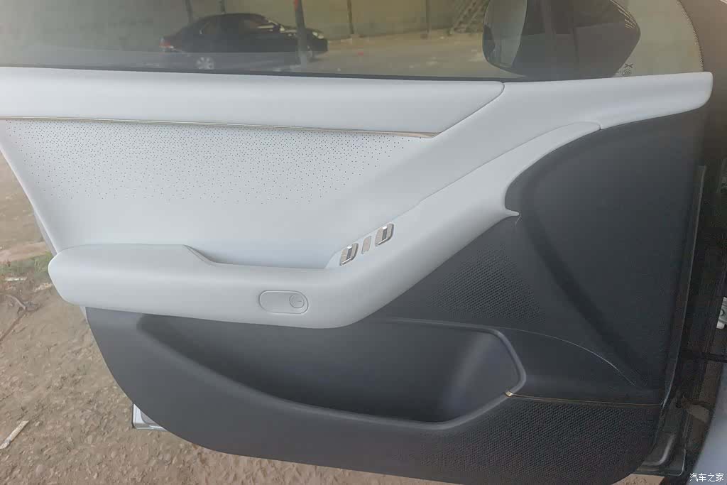 Xpeng P7, 2025 7