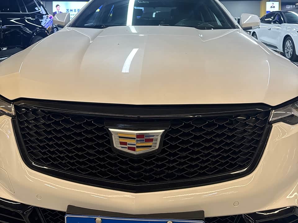 Cadillac CT4