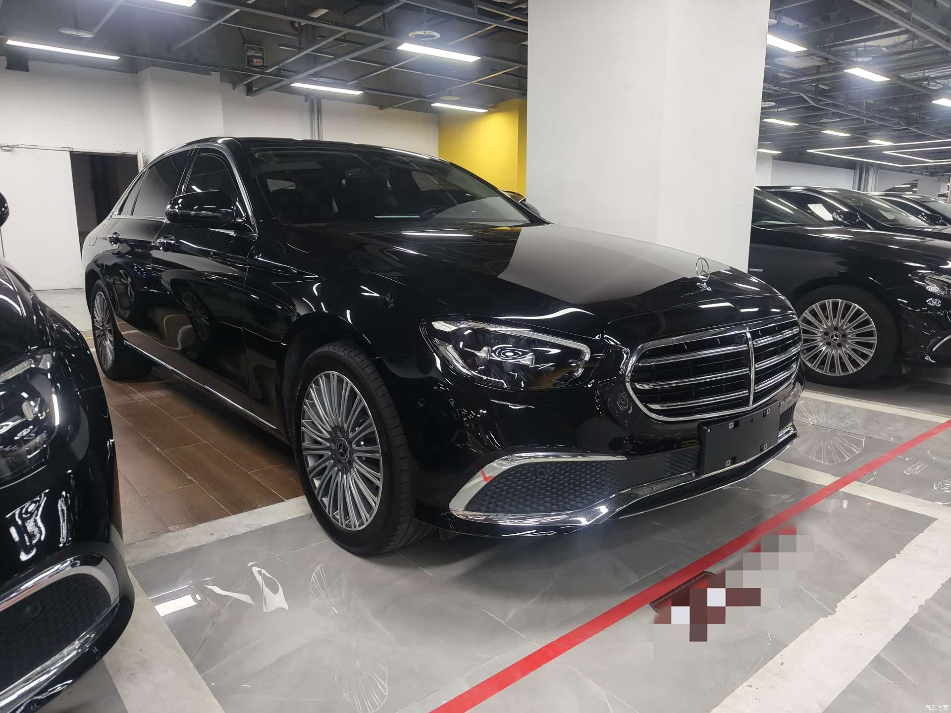 Mercedes-Benz E-Class, 2023 3