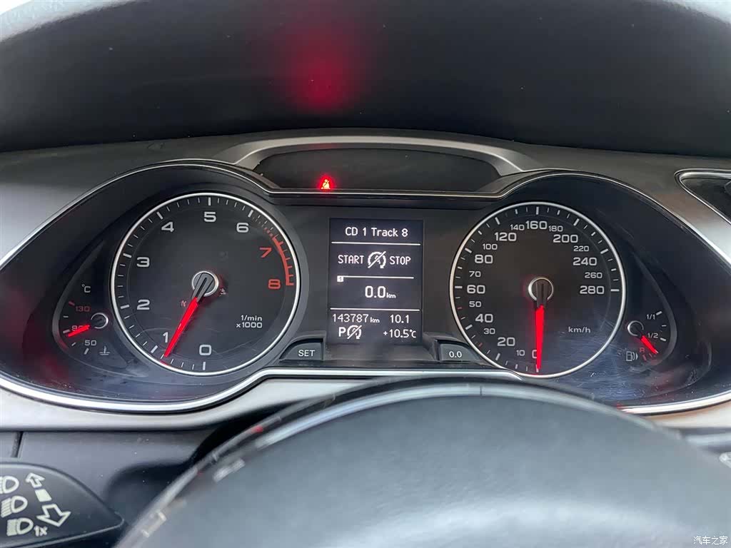 Audi A4L, 2015 8