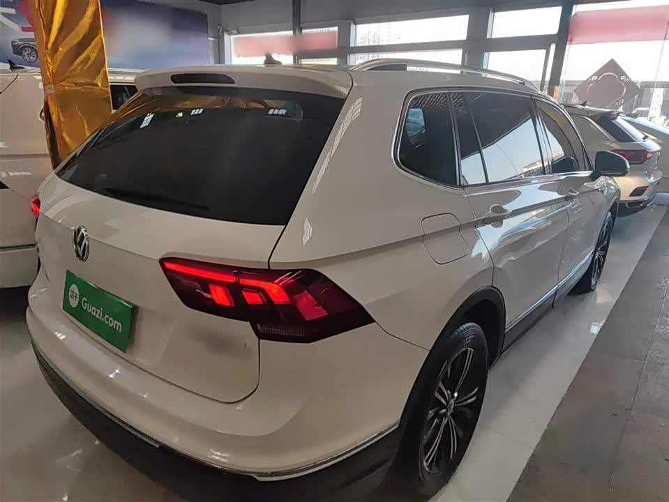Volkswagen Tiguan L